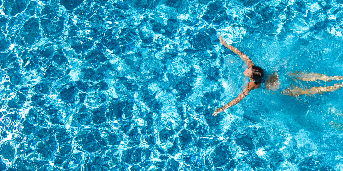 Swimming Pool Plaster vs. Swimming Pool Pebble Finish: What You Need to Know Before You Resurface